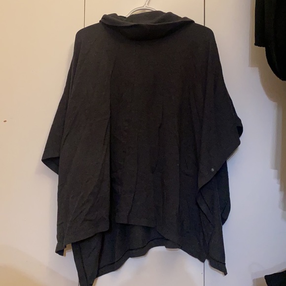 Dark grey poncho sweater - Picture 4 of 4